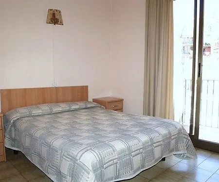 德尔福斯旅馆 招待所